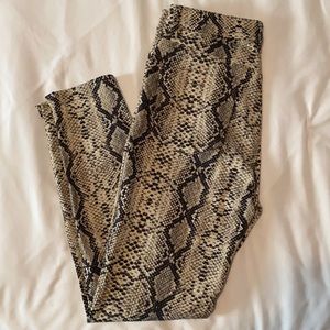 Zara Snakeskin Pants Women’s Size 8